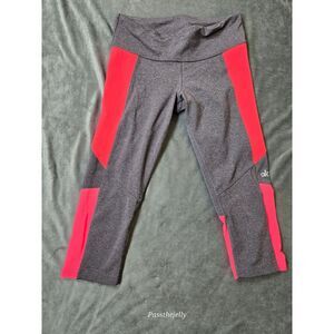 Alo Yoga Pants Womens Illusion‎ 2 Capri Grey Workout Gym Casual Colorblock